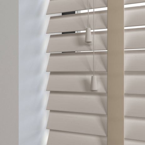 Timberlux bamboe jaloezie met ladderband - Licht Taupe gemaakt van Bamboe in de kleur Neutraal / Beige